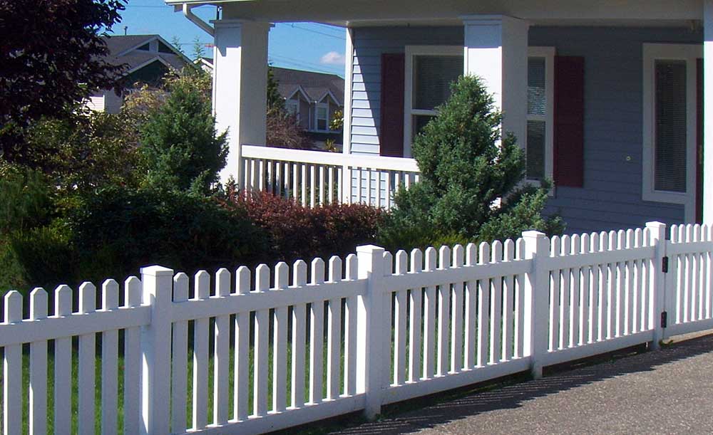 Straight Wide dog-eared Picket vinyl fence