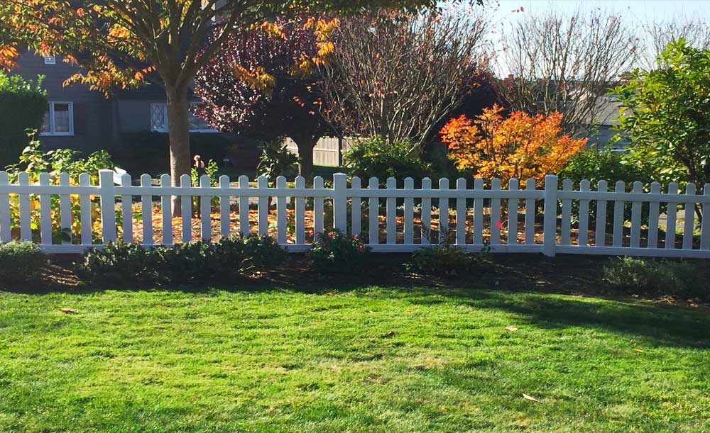 Straight Wide dog-eared Picket vinyl fence