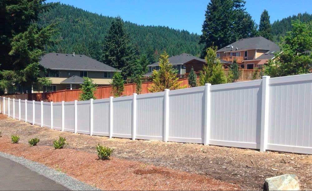 Seattle Vinyl Fencing Installation: Privacy, Picket and Ranch Rail