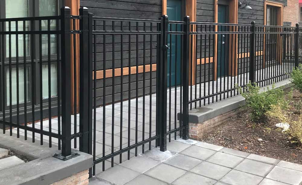 Montage Majestic 3-rail with single swing gate