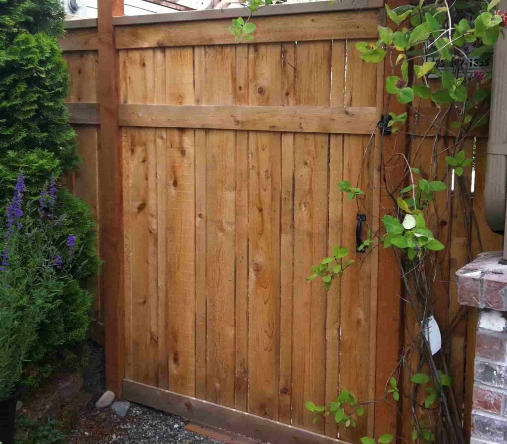 Hampton gate with trellis copy wood gate
